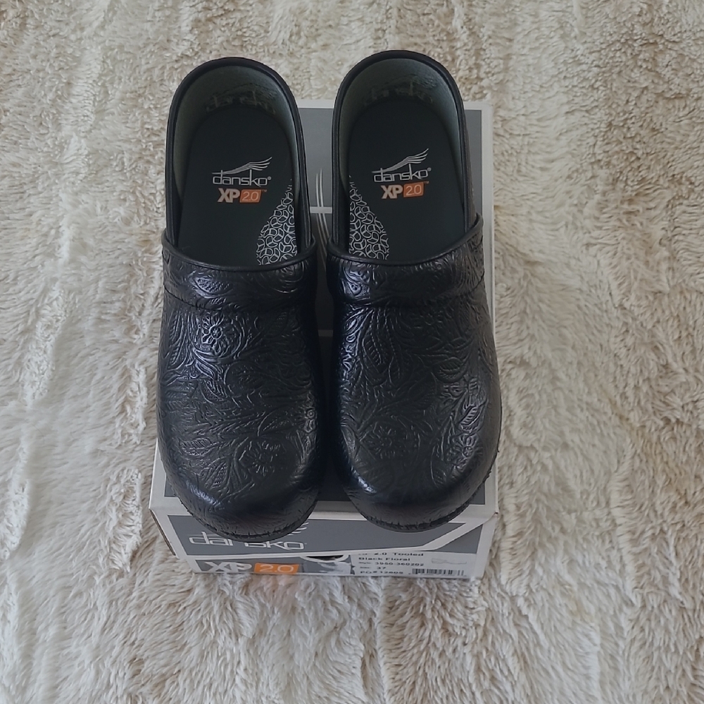 Dansko Women's Embossed Black Floral Clogs New With Box!